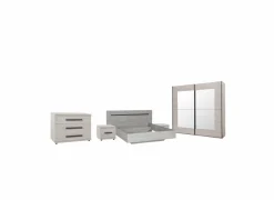 Slaapkamer met bed 140x200cm - kleerkast 200cm - commode 110cm en 2 nachtkastjes